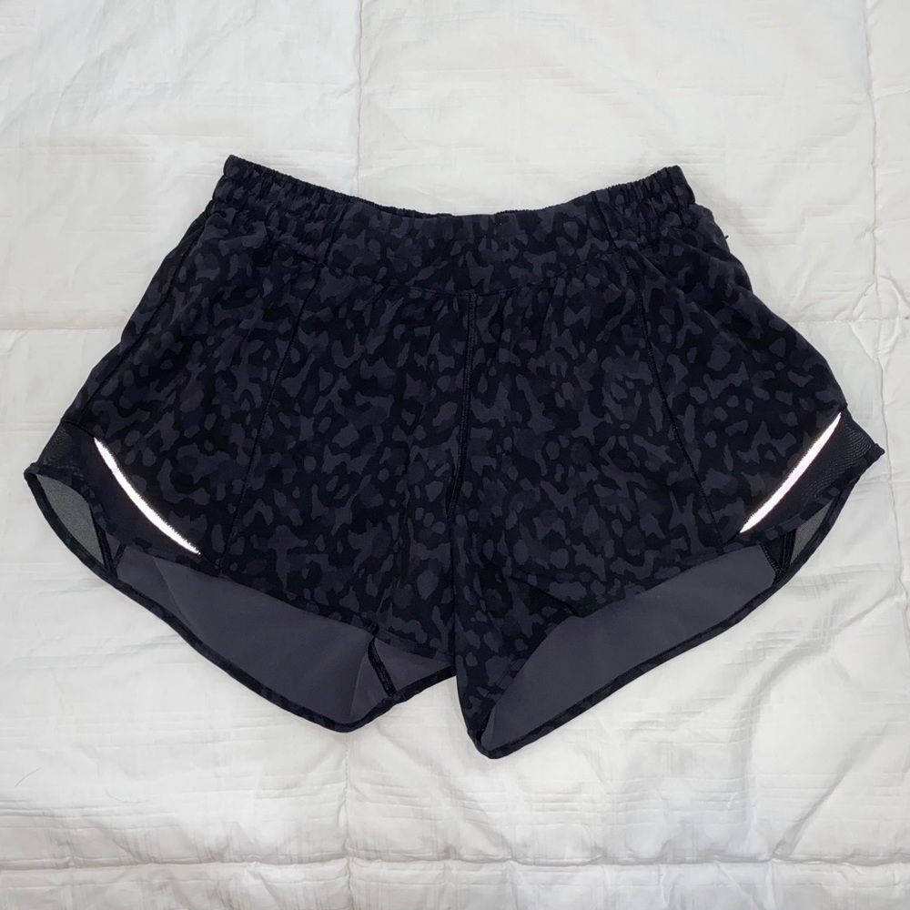 Lululemon Hotty Hot 4” Shorts